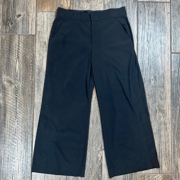 Athleta Pants - Athleta Women's Black Wide Leg Cropped Pants Size 2 Snap Hem Career Casual